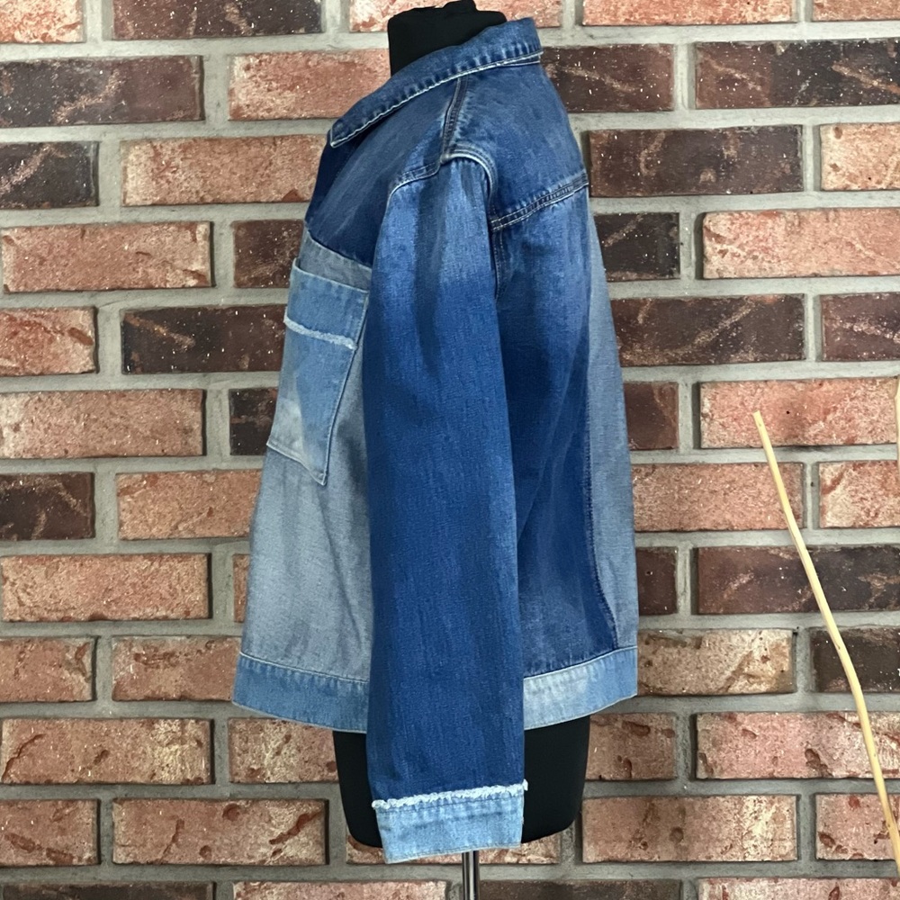 Kensie Jeans Two-Tone Denim Jacket - Picture 4 of 7